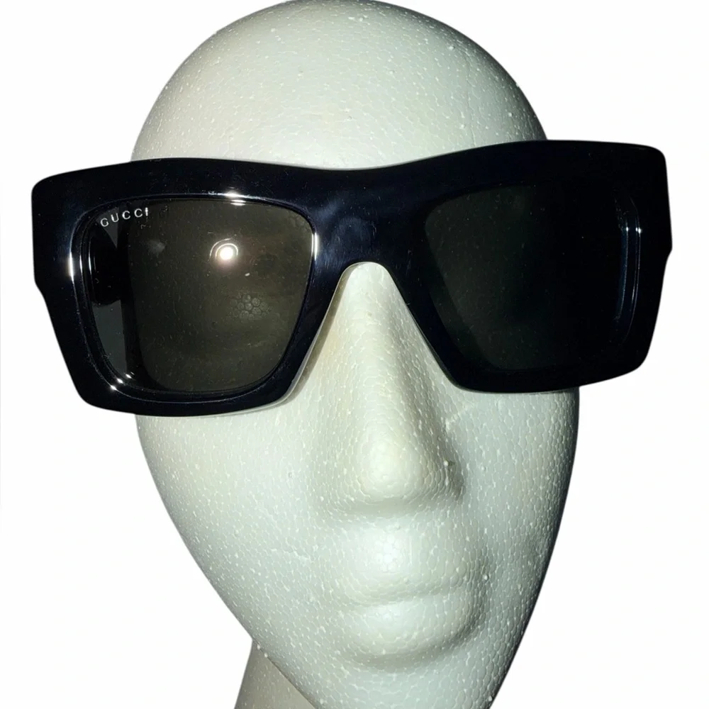 Gucci Dark Frame Sunglasses